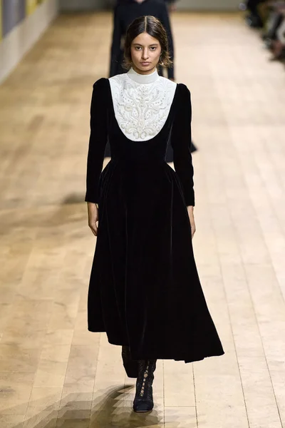 Look 38